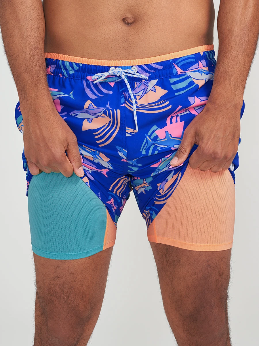 The Daddy Sharks 7" (Lined Classic Swim Trunk) 2 The Daddy Sharks 7" (Lined Classic Swim Trunk) - Image 2